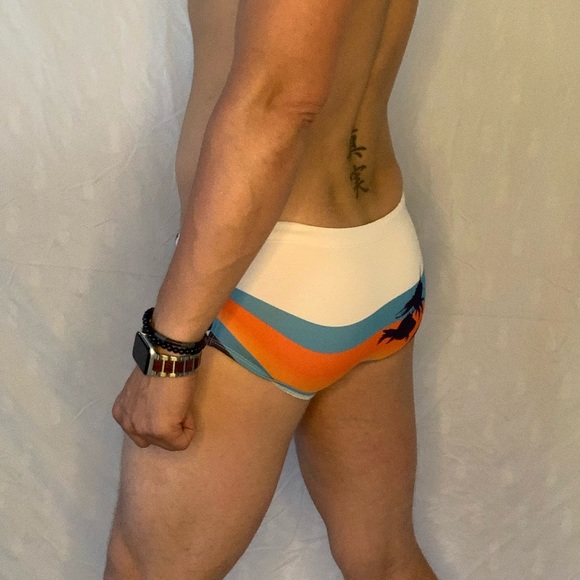 Skmpeez Sunga - Picture 2 of 3